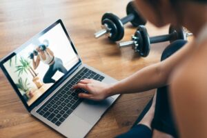 Stay Motivated with Online Fitness Coaching
